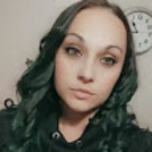 Meet your Posher, Stefanie